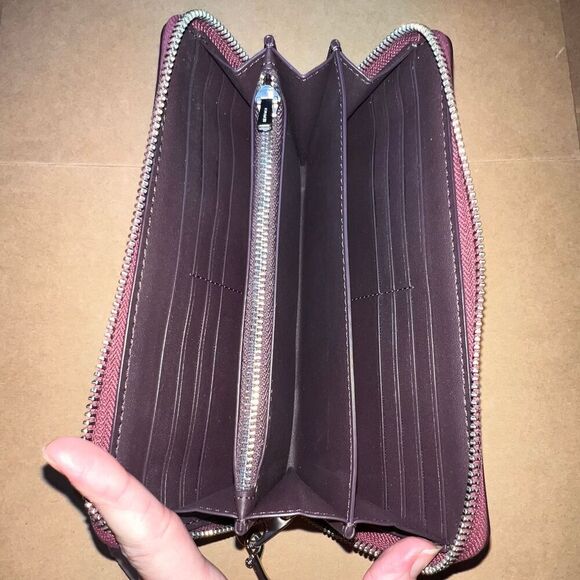 COACH Wallet Wristlet Credit Card Holder Zip-Around Wallet Khaki/Pink AUTHENTIC - Picture 3 of 5